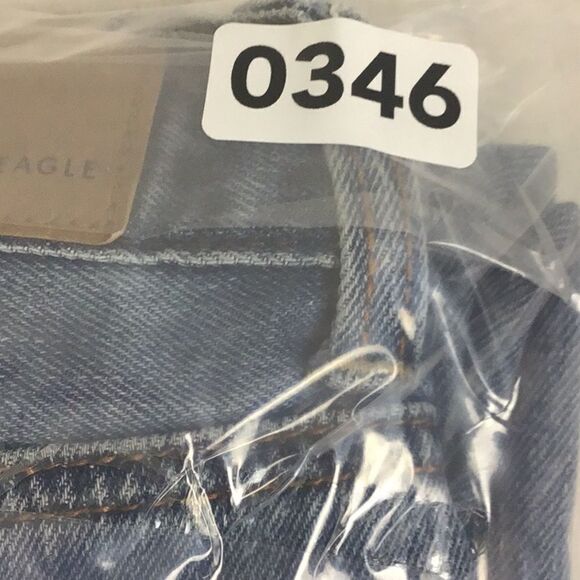 American Eagle Mom Jeans Busted Knee & Chewed Hem Jeans Size 6 - Picture 12 of 12